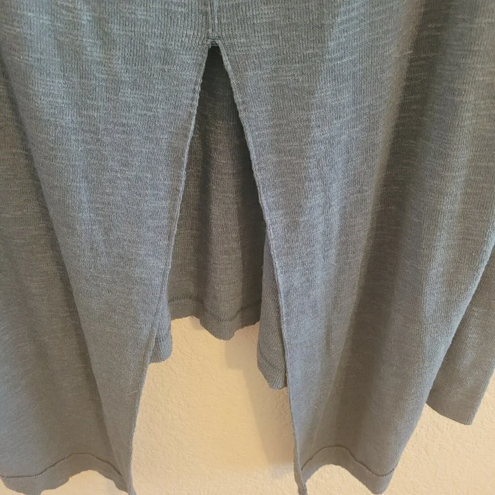 We The Free Blue Split-Back Turtleneck Tunic Sweater Size Small A8 - Picture 6 of 11